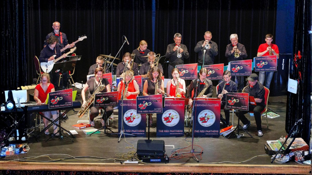 PLES - Letem pestrým světem