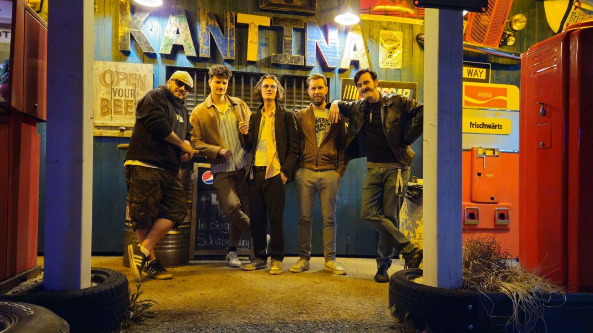 KVeen: Queen live experience