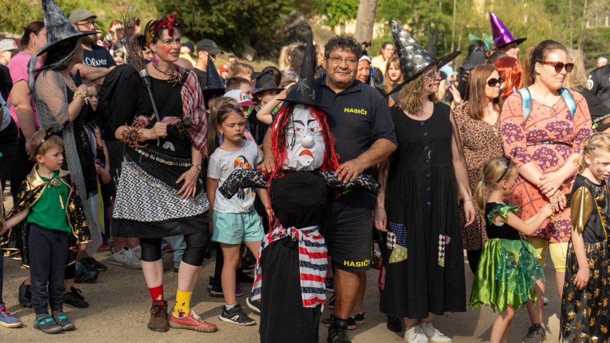 23. ČARODĚJNICKÝ SLET U MÁJKY - Den otevřených dveří ve škole čar a kouzel