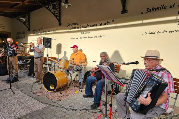 MUZ MUZ